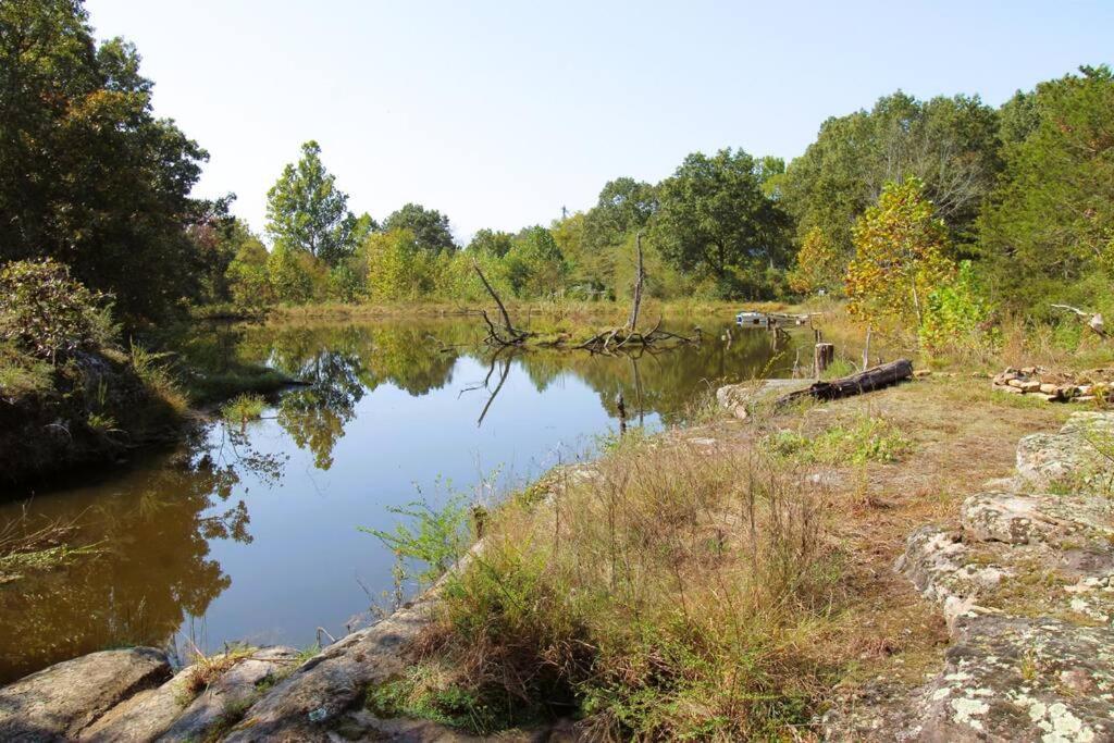 The Perch At Bluebird Estate Apartment Batesville Bagian luar foto